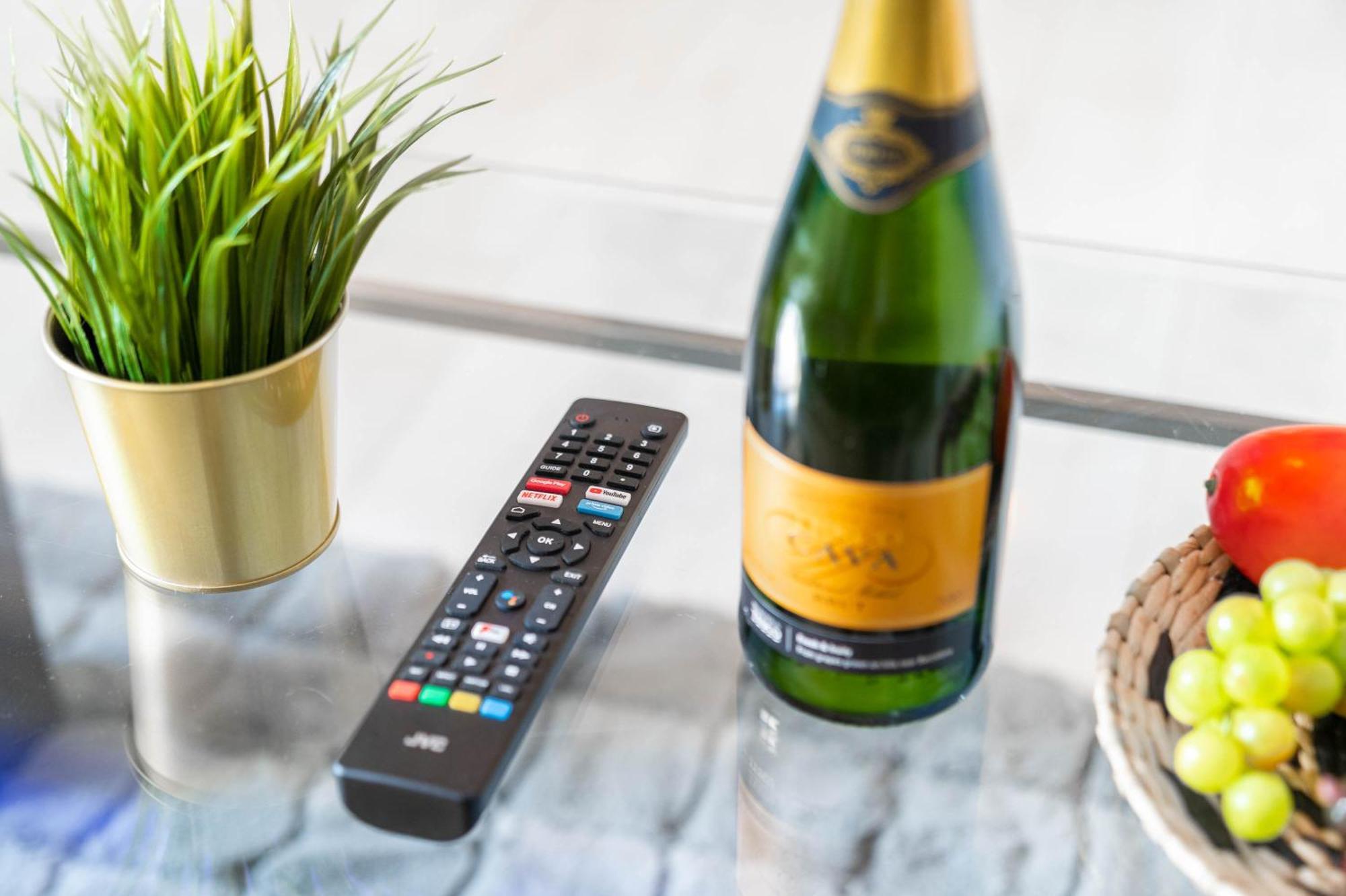 Five Bedroom Townhouse - Near City Centre - Edgbaston - On Street Parking - Wifi - Netflix - 974P Birmingham Eksteriør bilde