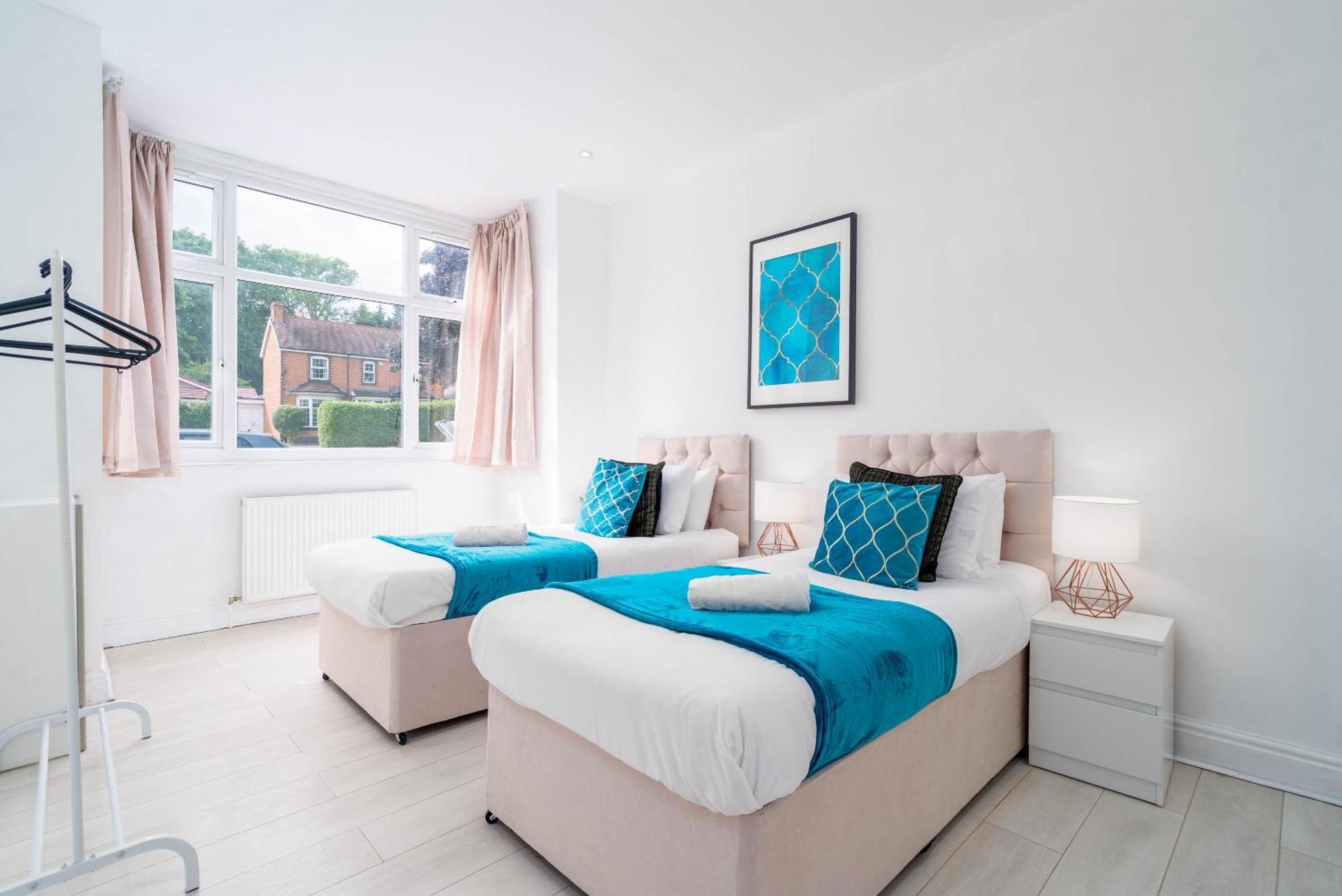 Five Bedroom Townhouse - Near City Centre - Edgbaston - On Street Parking - Wifi - Netflix - 974P Birmingham Eksteriør bilde