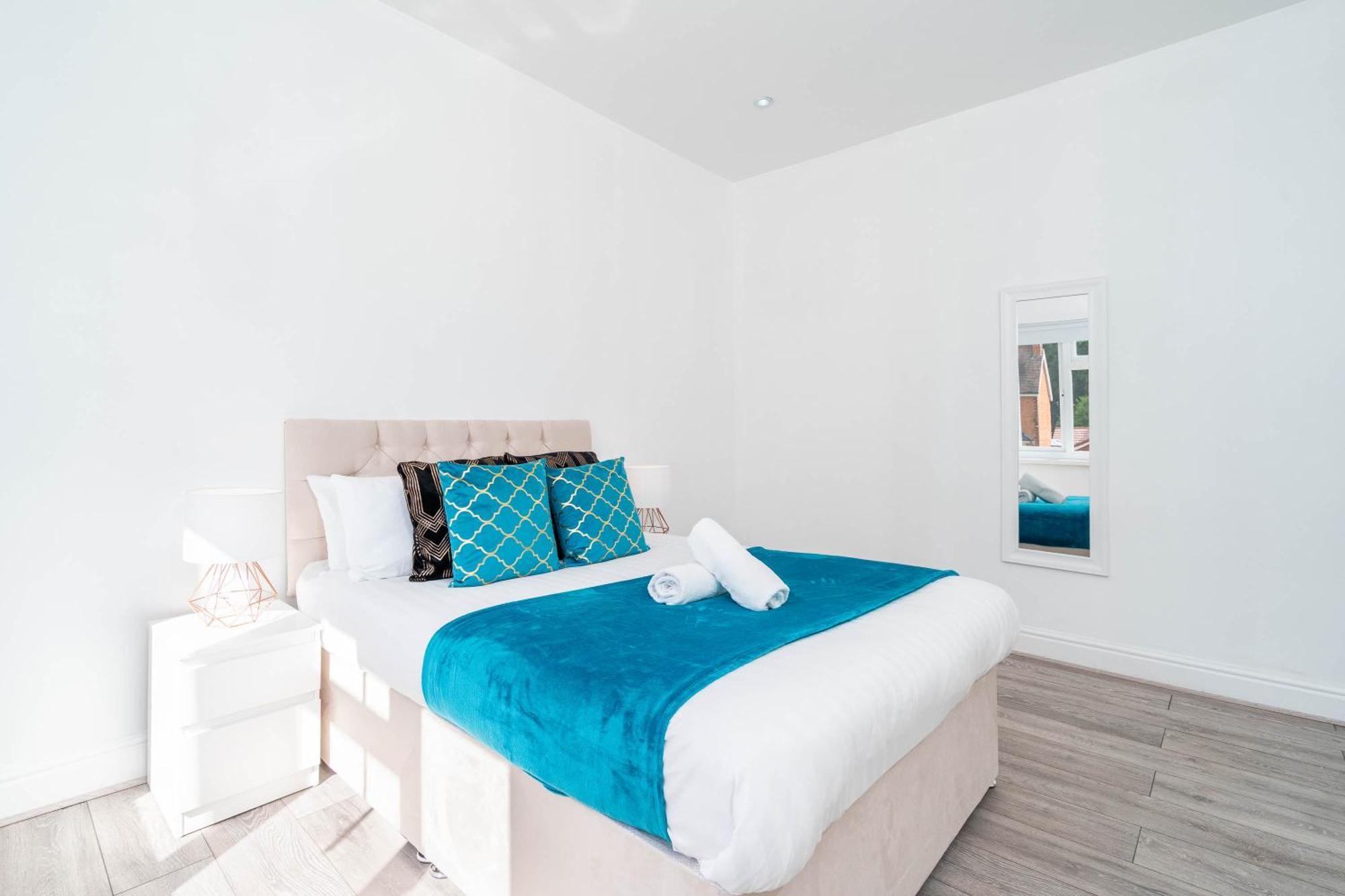 Five Bedroom Townhouse - Near City Centre - Edgbaston - On Street Parking - Wifi - Netflix - 974P Birmingham Eksteriør bilde