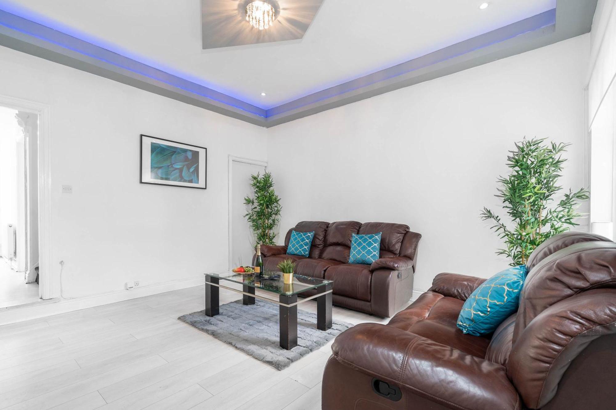Five Bedroom Townhouse - Near City Centre - Edgbaston - On Street Parking - Wifi - Netflix - 974P Birmingham Eksteriør bilde