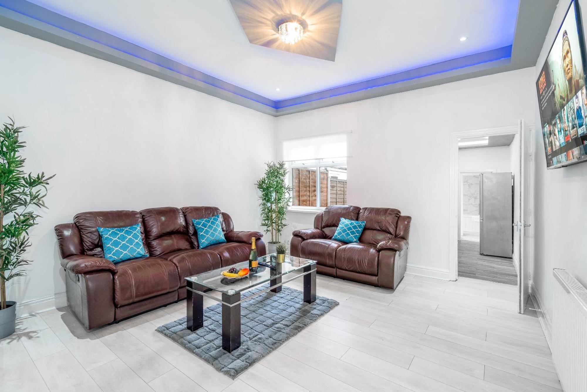 Five Bedroom Townhouse - Near City Centre - Edgbaston - On Street Parking - Wifi - Netflix - 974P Birmingham Eksteriør bilde